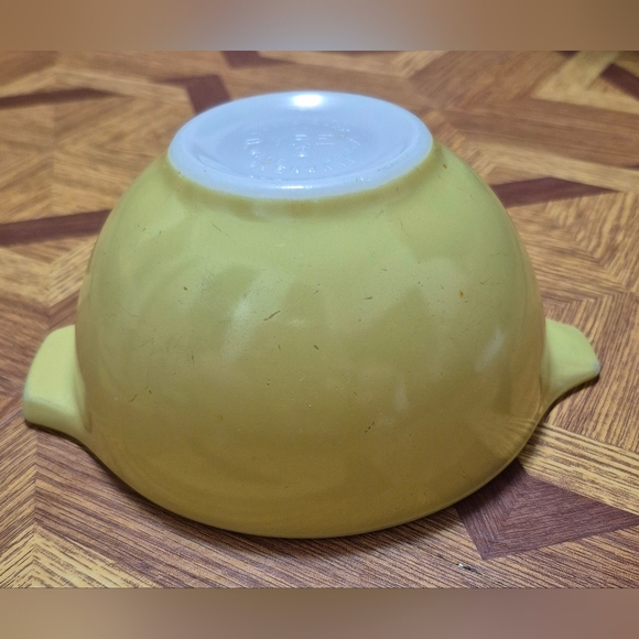 Pyrex | Other | Vintage Pyrex 44 Verde Pale Yellow 1 12 Pint Cinderella ...